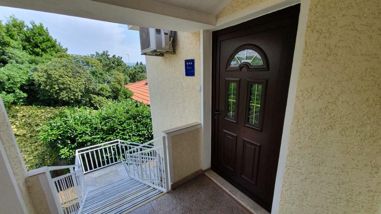 Apartment Bella Mare Novi Vinodolski Extérieur photo